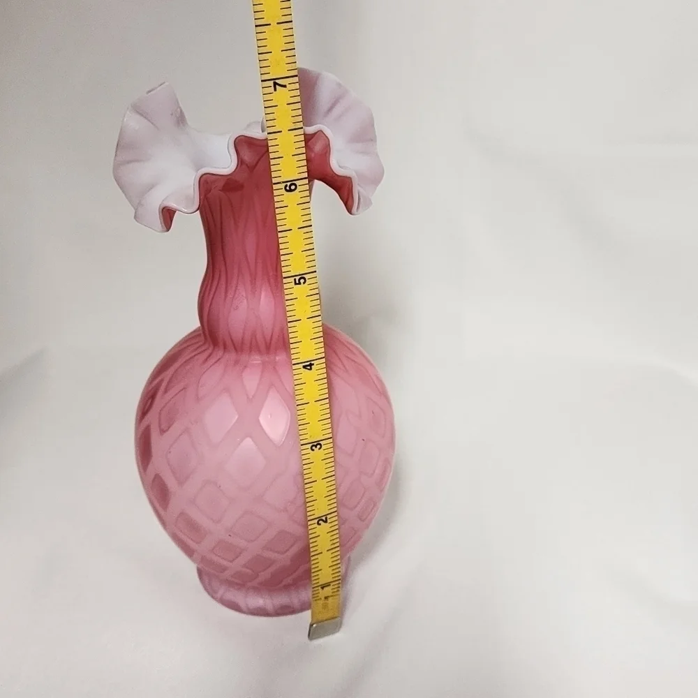 Antique MT. WASHINGTON CRANBERRY PEACH BLOW GLASS DIAMOND QUILTED 6.5